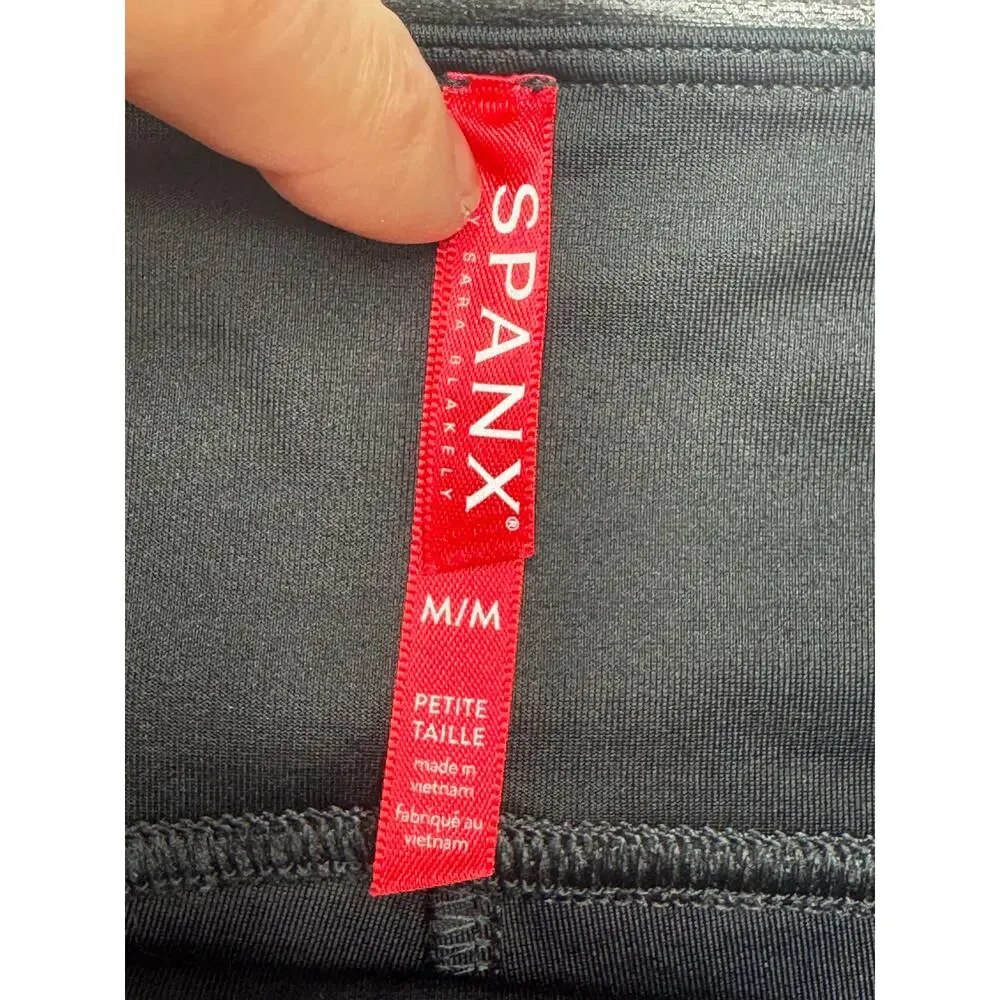Spanx Women's Black Faux Leather Leggings - Size M‎ (26x26)*
